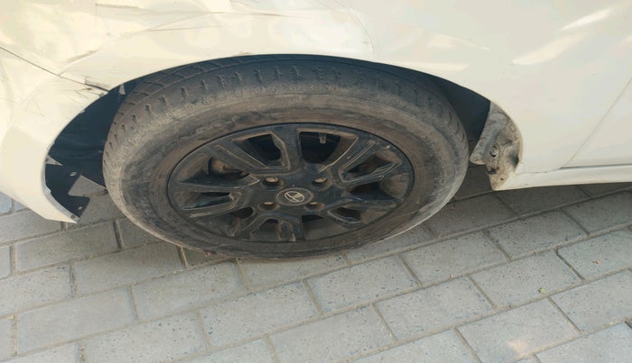 2021 Tata Tiago XT PETROL, Petrol, Manual, 45,682 km, tyre