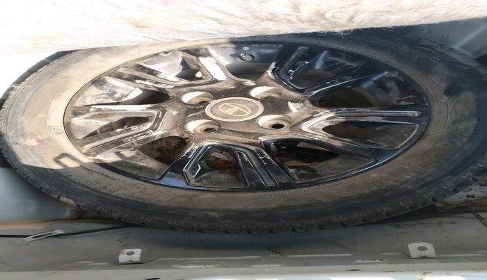 2021 Tata Tiago XT PETROL, Petrol, Manual, 45,682 km, tyre