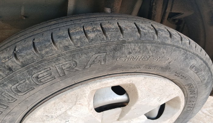 2018 Tata Tiago XE PETROL, Petrol, Manual, 1,40,736 km, tyre