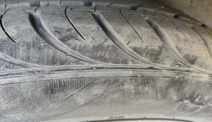 2016 Ford Figo Aspire TREND 1.2 PETROL, Petrol, Manual, 1,05,480 km, tyre