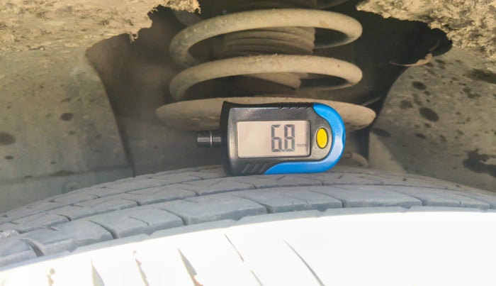 2017 Mahindra XUV500 W6, Diesel, Manual, 74,003 km, tyre