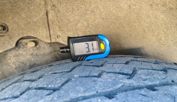 2017 Mahindra XUV500 W6, Diesel, Manual, 74,003 km, tyre