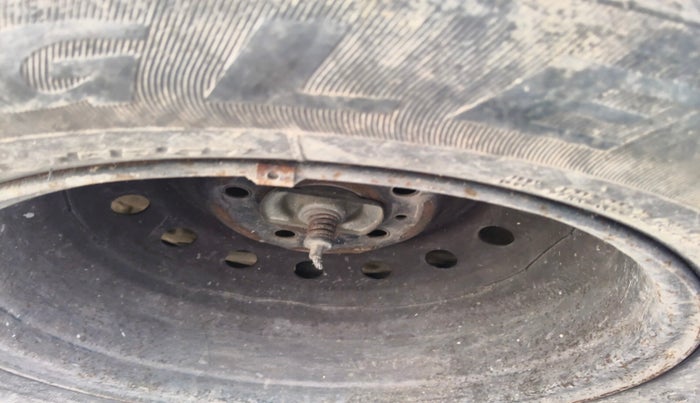 2017 Mahindra XUV500 W6, Diesel, Manual, 74,003 km, tyre