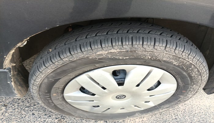 2019 Maruti Alto VXI, Petrol, Manual, 1,07,757 km, tyre