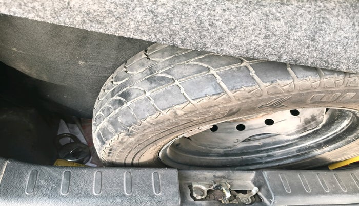 2019 Maruti Alto VXI, Petrol, Manual, 1,07,757 km, tyre