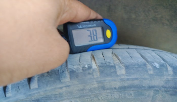 2016 Maruti Wagon R 1.0 VXI, Petrol, Manual, 69,724 km, tyre