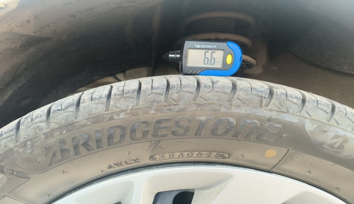 2022 Maruti Ertiga VXI CNG, Petrol, Manual, 1,60,284 km, tyre