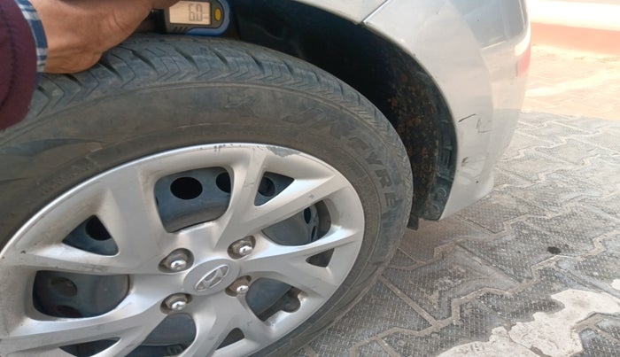 2017 Hyundai Grand i10 SPORTZ 1.2 KAPPA VTVT, Petrol, Manual, 54,298 km, tyre