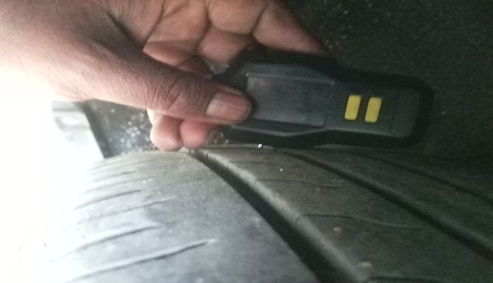 2019 Maruti Vitara Brezza ZDI, Diesel, Manual, 1,19,555 km, tyre