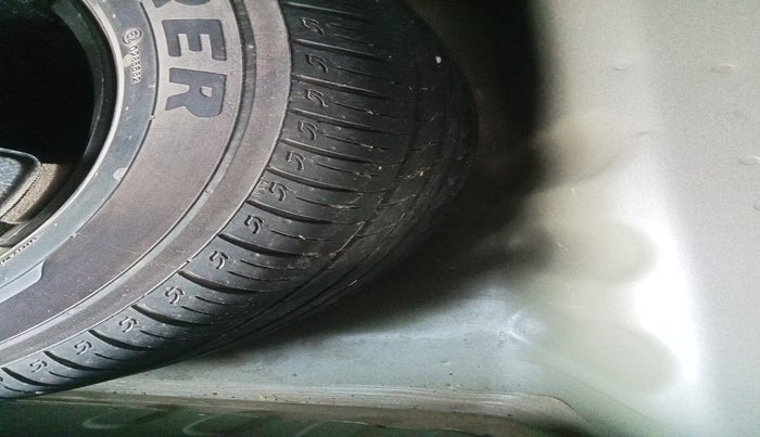 2019 Maruti Vitara Brezza ZDI, Diesel, Manual, 1,19,555 km, tyre