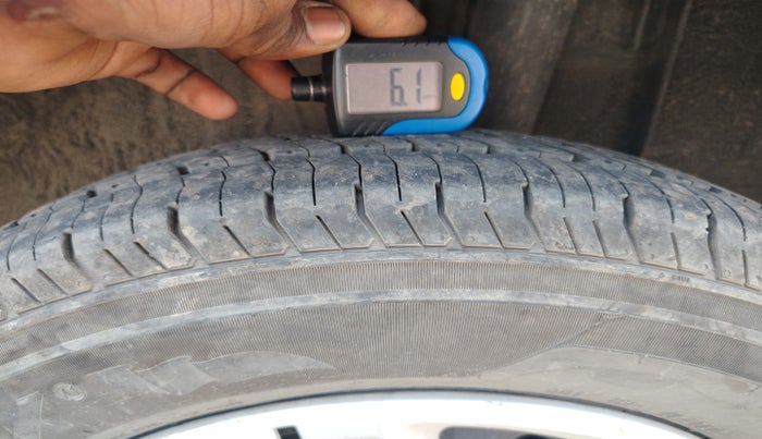 2022 Renault TRIBER RXT, Petrol, Manual, 61,369 km, tyre