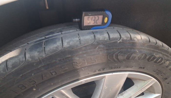 2016 Volkswagen Vento HIGHLINE 1.5 AT, Diesel, Automatic, 94,772 km, tyre