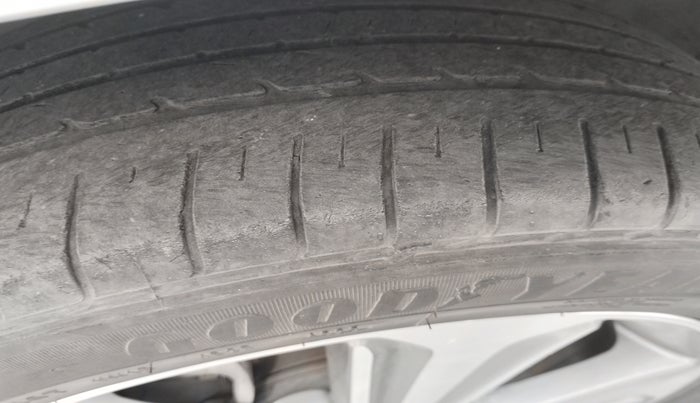 2018 Hyundai Verna 1.6 VTVT SX O, Petrol, Manual, 83,149 km, tyre