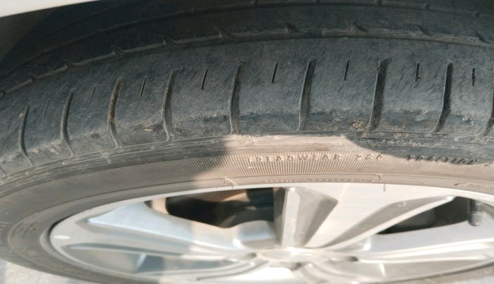 2018 Hyundai Verna 1.6 VTVT SX O, Petrol, Manual, 83,149 km, tyre