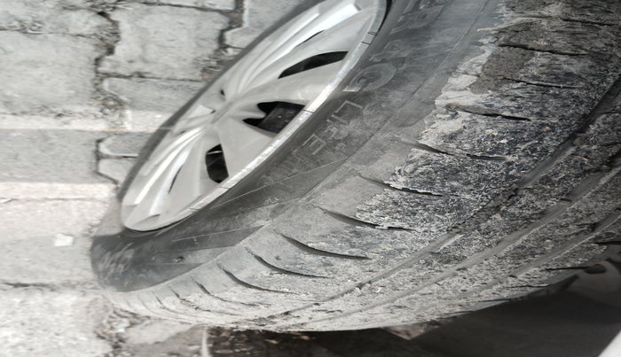 2016 Maruti Swift Dzire VDI, Diesel, Manual, 93,756 km, tyre