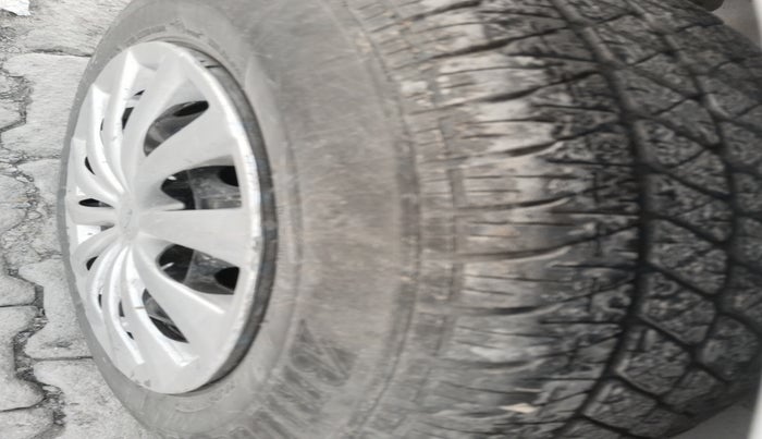 2016 Maruti Swift Dzire VDI, Diesel, Manual, 93,756 km, tyre