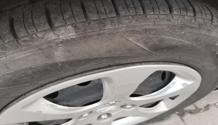 2013 Hyundai Verna FLUIDIC 1.6 CRDI SX AT, Diesel, Automatic, 49,884 km, tyre