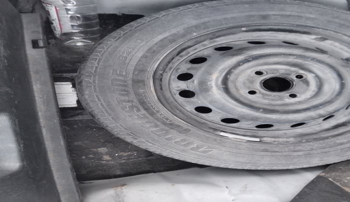 2013 Hyundai Verna FLUIDIC 1.6 CRDI SX AT, Diesel, Automatic, 49,884 km, tyre