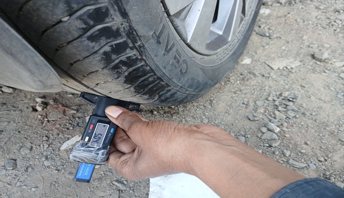 2022 Volkswagen TAIGUN TOPLINE 1.0 TSI MT, Petrol, Manual, 64,967 km, tyre