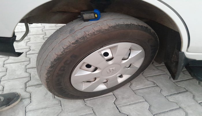 2023 Maruti Eeco 5 STR AC CNG, Petrol, Manual, 48,445 km, tyre