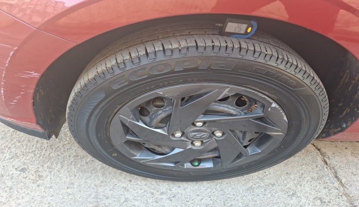 2022 Hyundai NEW I20 MAGNA 1.2 MT, Petrol, Manual, 24,364 km, tyre