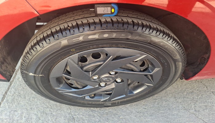 2022 Hyundai NEW I20 MAGNA 1.2 MT, Petrol, Manual, 24,364 km, tyre