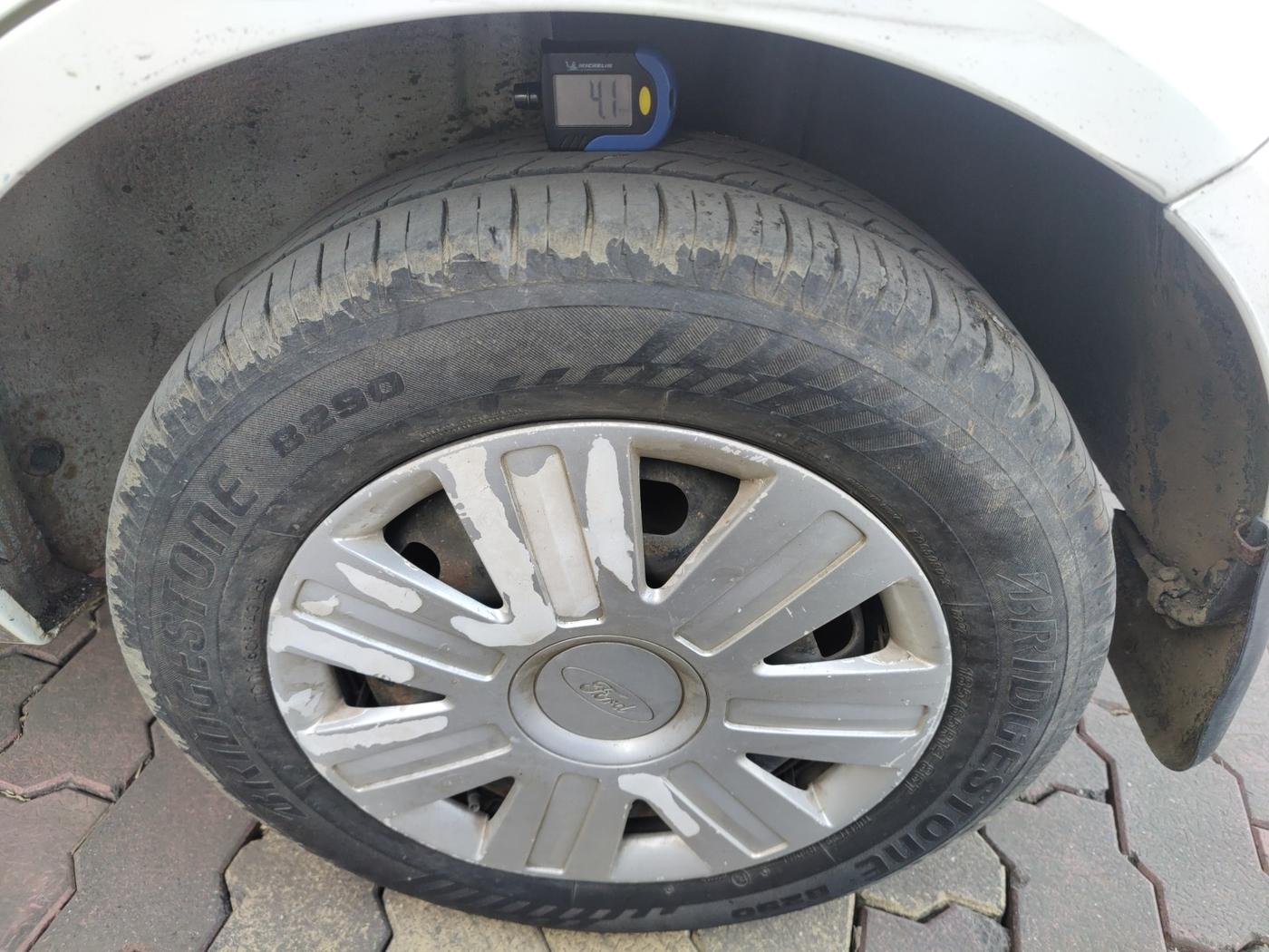2012 Ford Figo LXI 1.4 DIESEL, Diesel, Manual, 80,780 km, tyre
