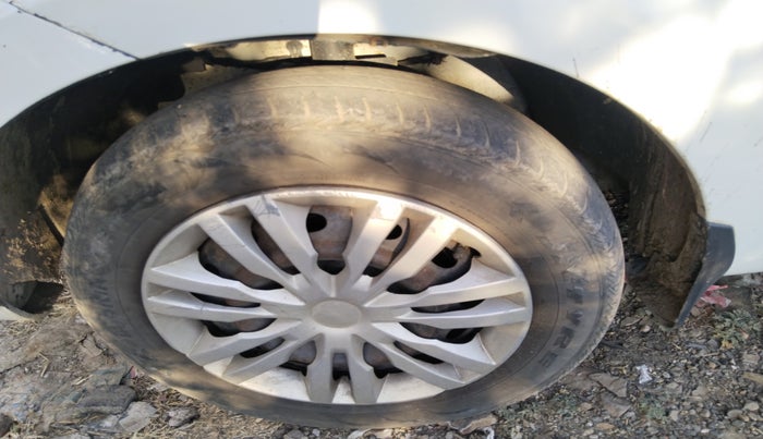 2015 Tata Bolt XE QUADRAJET, Diesel, Manual, 3,50,698 km, tyre