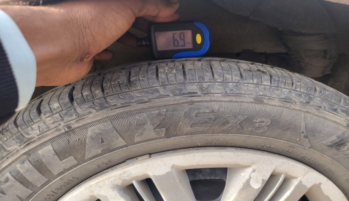 2011 Hyundai Santro Xing GLS, Petrol, Manual, 1,37,591 km, tyre