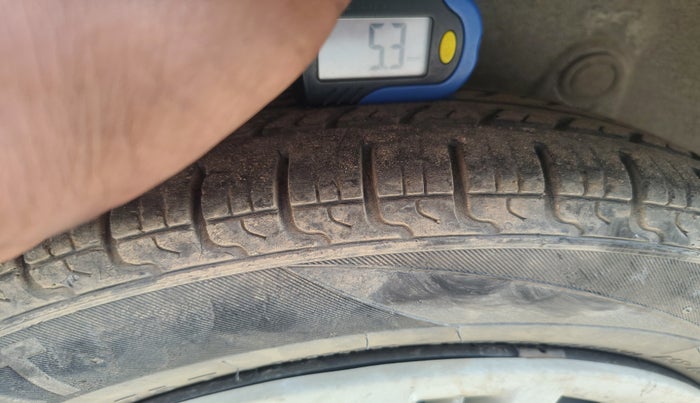 2011 Hyundai Santro Xing GLS, Petrol, Manual, 1,37,591 km, tyre