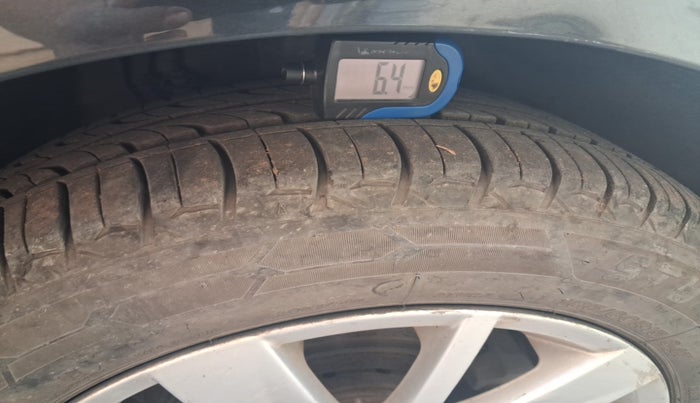 2014 Volkswagen Polo COMFORTLINE 1.5L, Diesel, Manual, 44,388 km, tyre