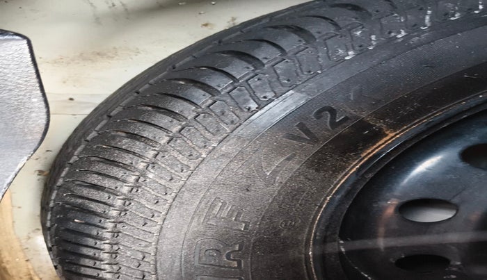 2015 Maruti Swift Dzire VDI, Diesel, Manual, 1,45,680 km, tyre