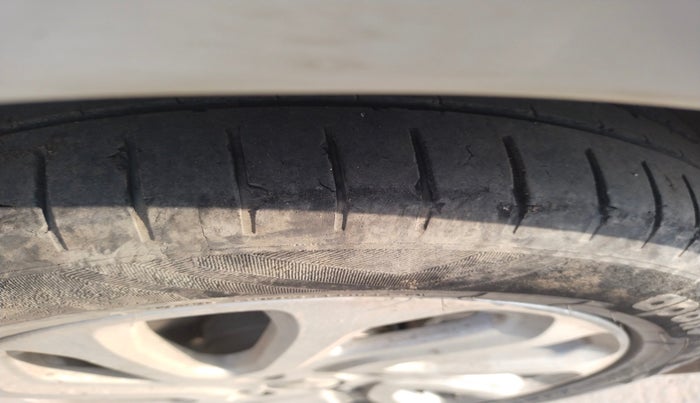 2023 Maruti Baleno  ZETA CNG 1.2L, Petrol, Manual, 49,050 km, tyre