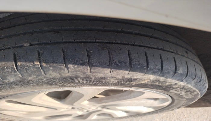 2023 Maruti Baleno  ZETA CNG 1.2L, Petrol, Manual, 49,050 km, tyre