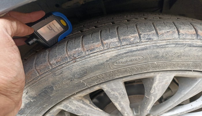 2015 Maruti Ciaz ZDI+, Diesel, Manual, 79,231 km, tyre