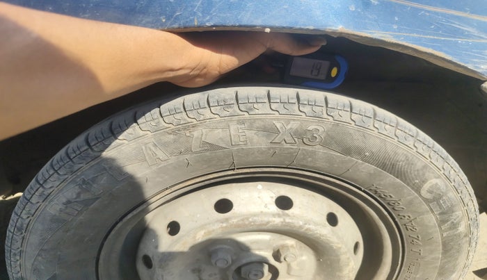 2010 Maruti Alto LXI, Petrol, Manual, 1,93,178 km, tyre