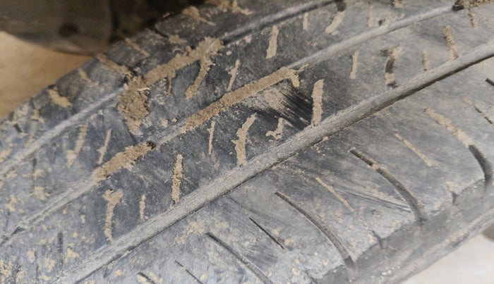 2017 Maruti Swift Dzire VDI, Diesel, Manual, 70,778 km, tyre