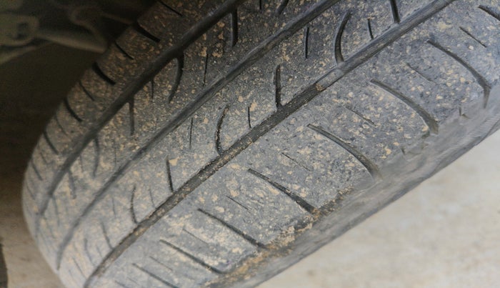 2017 Maruti Swift Dzire VDI, Diesel, Manual, 70,778 km, tyre