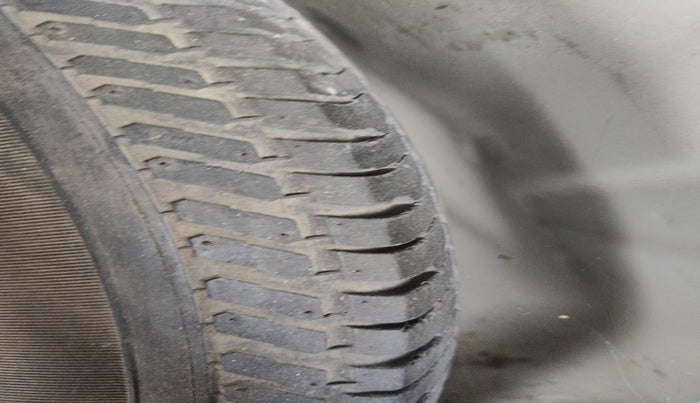 2017 Maruti Swift Dzire VDI, Diesel, Manual, 70,778 km, tyre