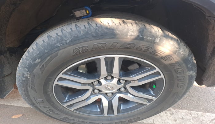 2024 Toyota Fortuner 4X2 MT 2.8 DIESEL, Diesel, Manual, 40,202 km, tyre