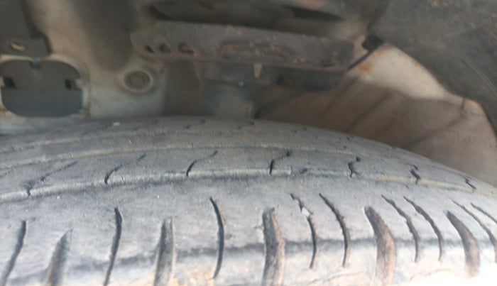 2020 Hyundai VENUE SX 1.0 TURBO, Petrol, Manual, 81,974 km, tyre