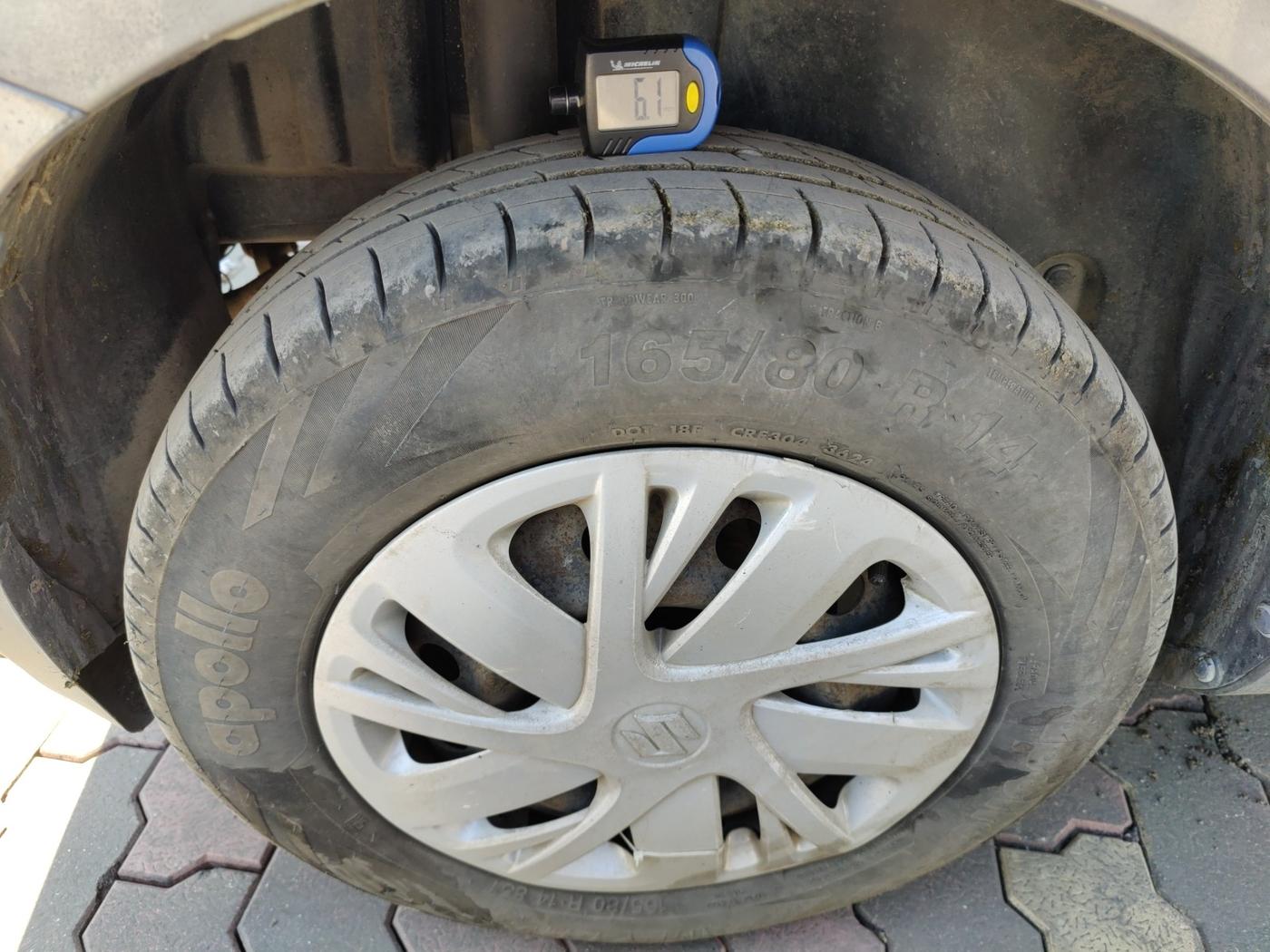 2017 Maruti Swift VXI O, CNG, Manual, 1,56,039 km, tyre