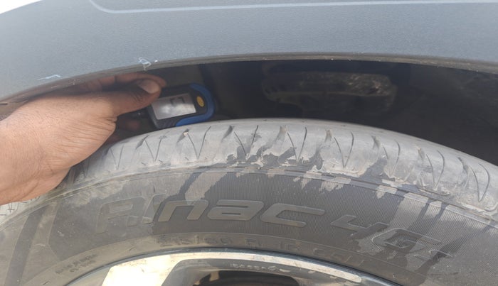 2020 Hyundai VENUE SX (O) 1.5 CRDI, Diesel, Manual, 1,83,197 km, tyre