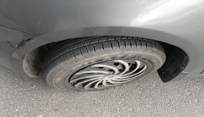 2013 Maruti Swift Dzire VDI, Diesel, Manual, 1,10,800 km, tyre