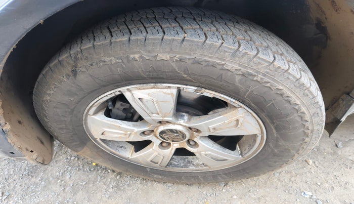 2013 Mahindra XUV500 W8, Diesel, Manual, 1,66,776 km, tyre