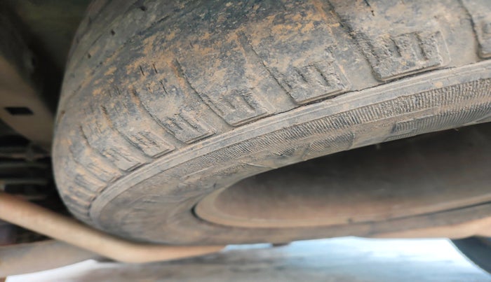 2013 Mahindra XUV500 W8, Diesel, Manual, 1,66,776 km, tyre