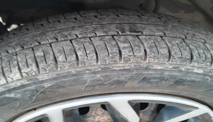 2015 Datsun Go T, Petrol, Manual, 93,933 km, tyre