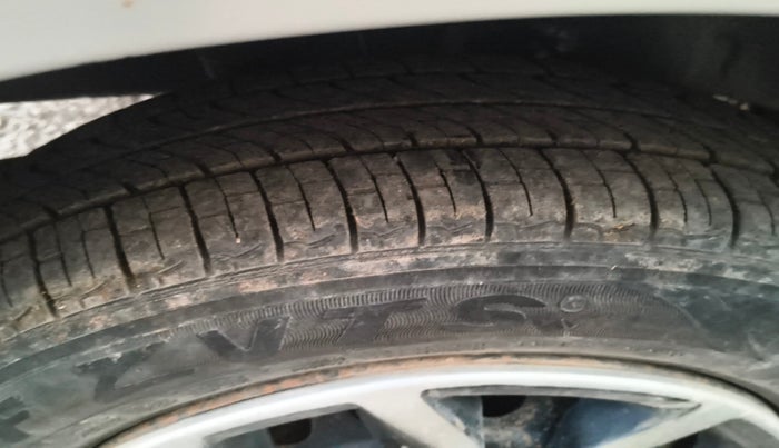 2015 Datsun Go T, Petrol, Manual, 93,933 km, tyre