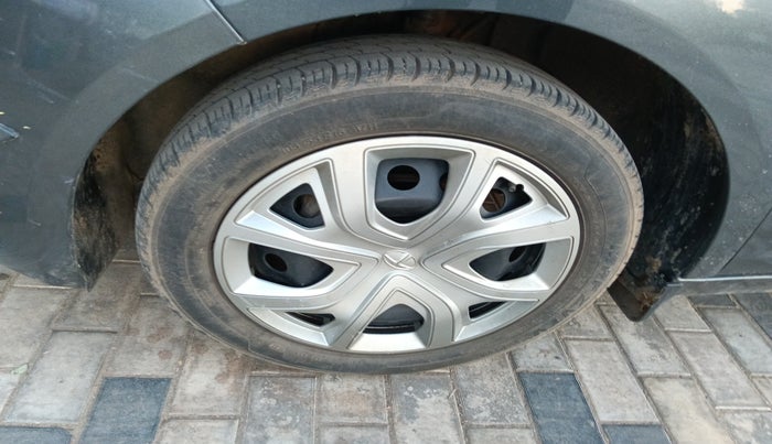 2022 Tata ALTROZ XM PLUS PETROL, Petrol, Manual, 23,475 km, tyre