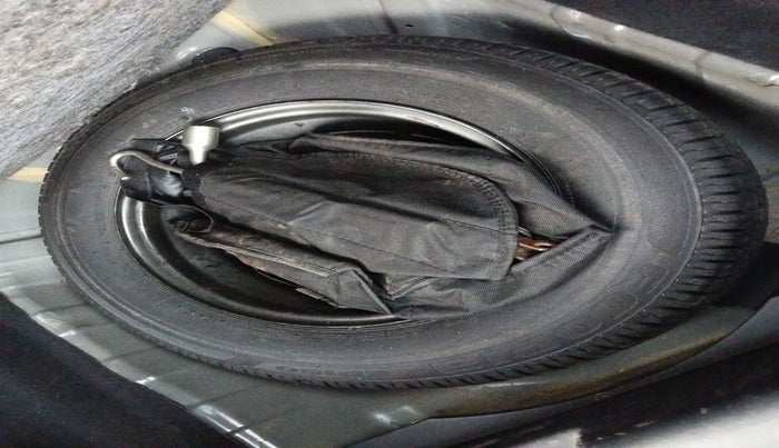 2022 Tata ALTROZ XM PLUS PETROL, Petrol, Manual, 23,475 km, tyre